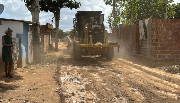 Prefeitura de Carpina realiza terraplanagem na comunidade de Canaã